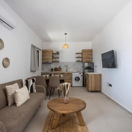 Zaia & Living , N6 , Sea Side View Apartament Jenadi